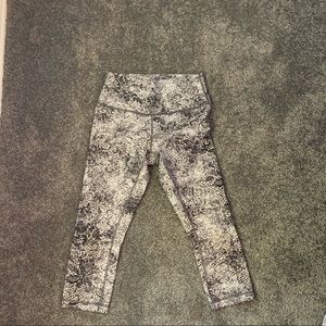 Lulu lemon crop leggings